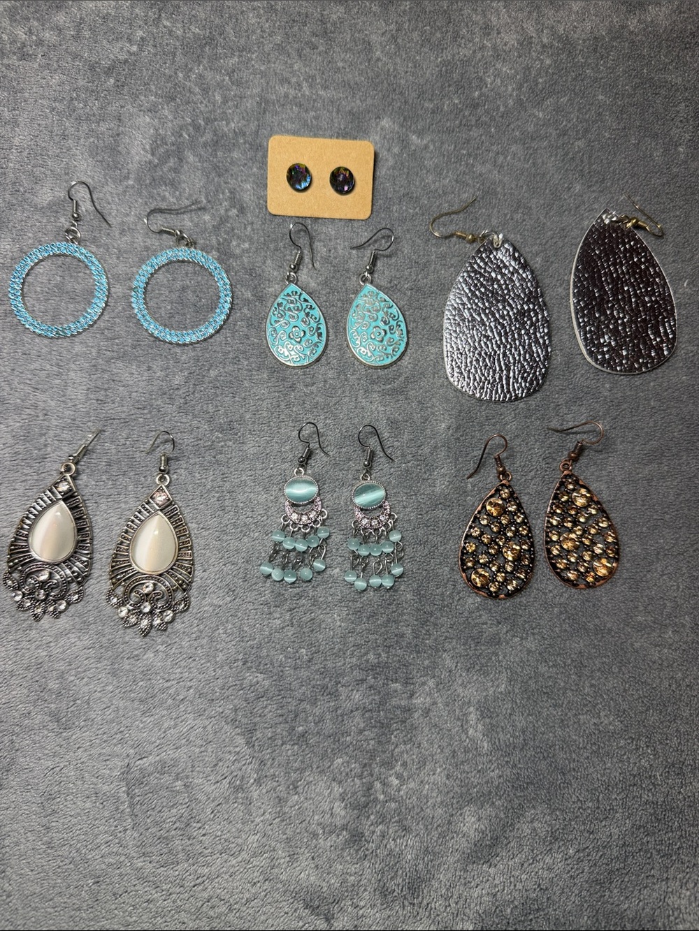 7 pair of earrings